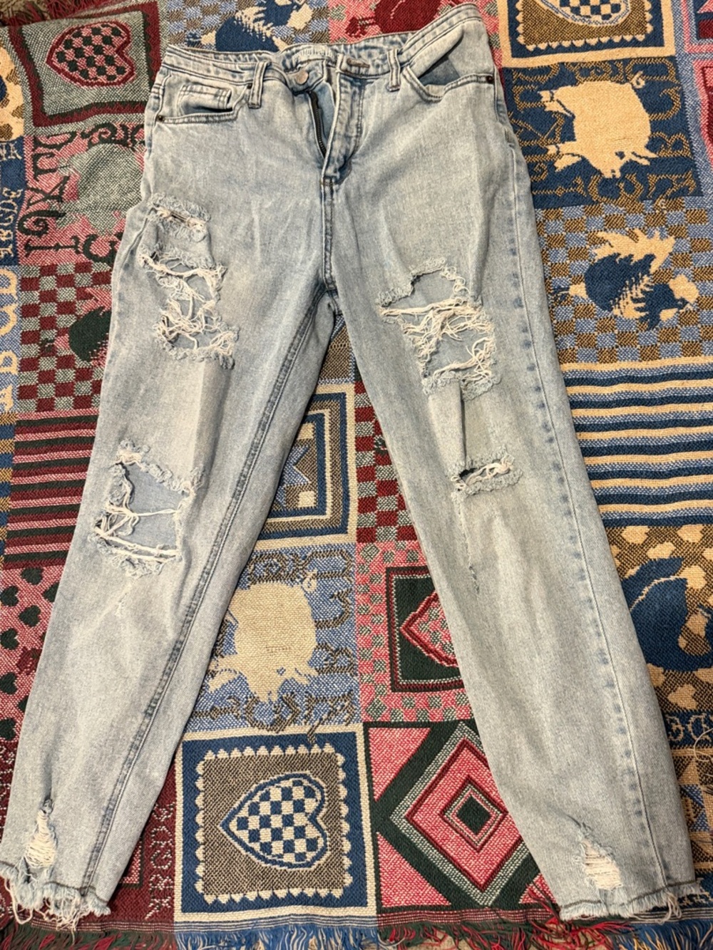 Wild Fable Light Wash Distressed Jeans